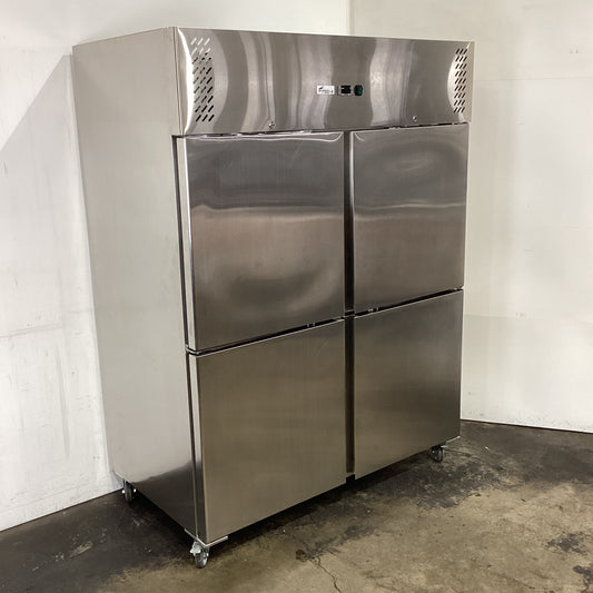 Federal XURF1410S2V Upright Freezer