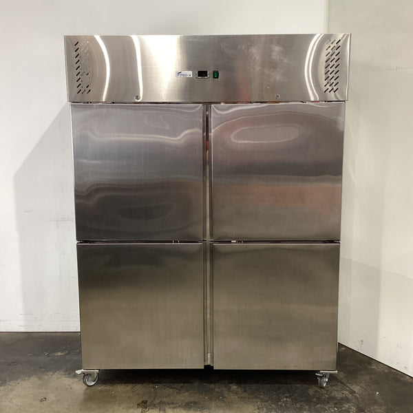 Federal XURF1410S2V Upright Freezer