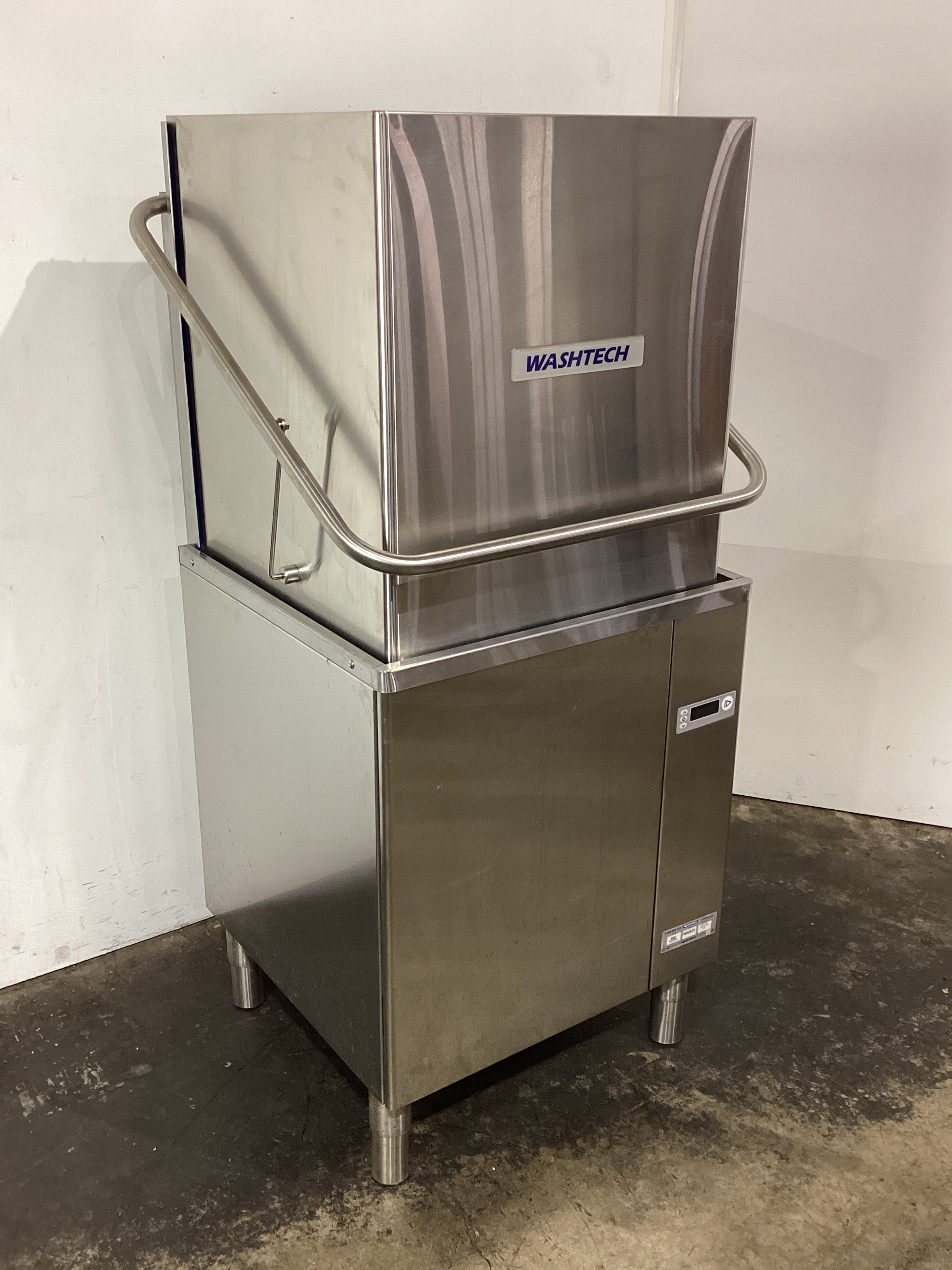 Washtech M2 Passthrough Dishwasher