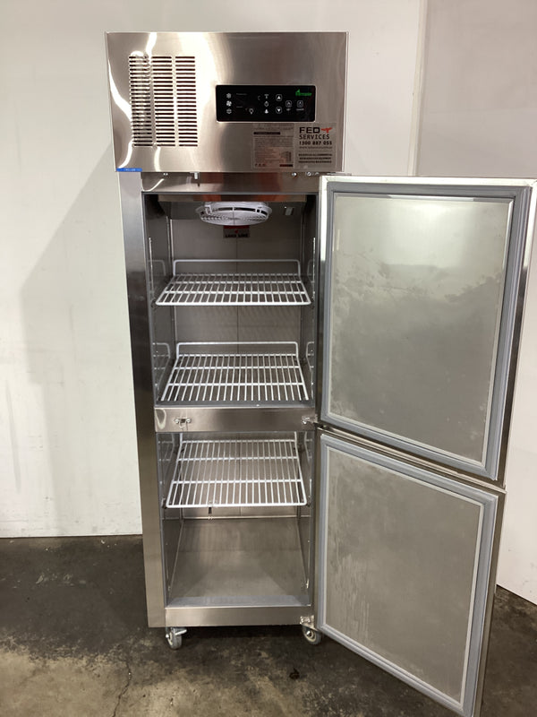 Thermaster SUC500 Upright Fridge