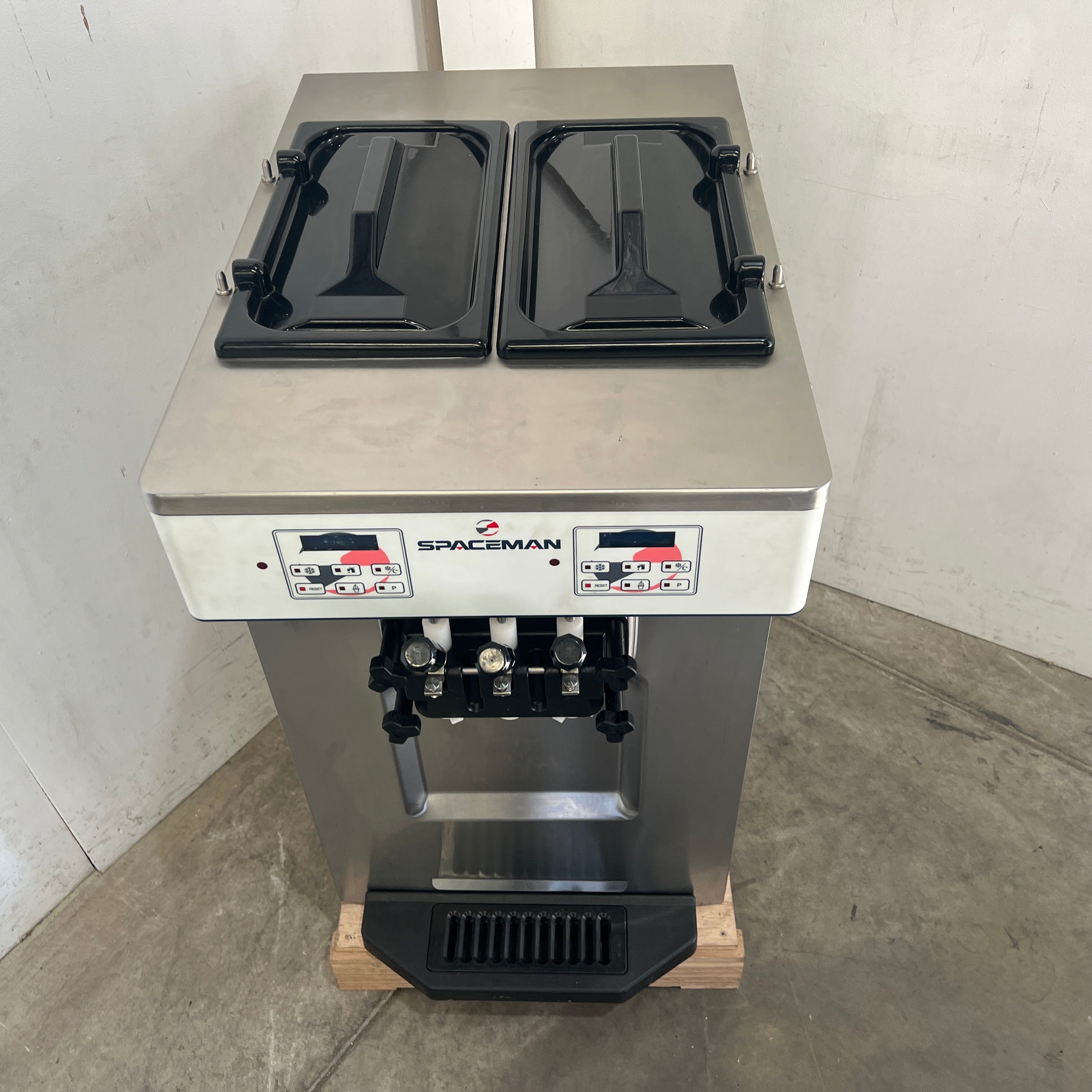 Spaceman 6235-C Ice Cream Machine
