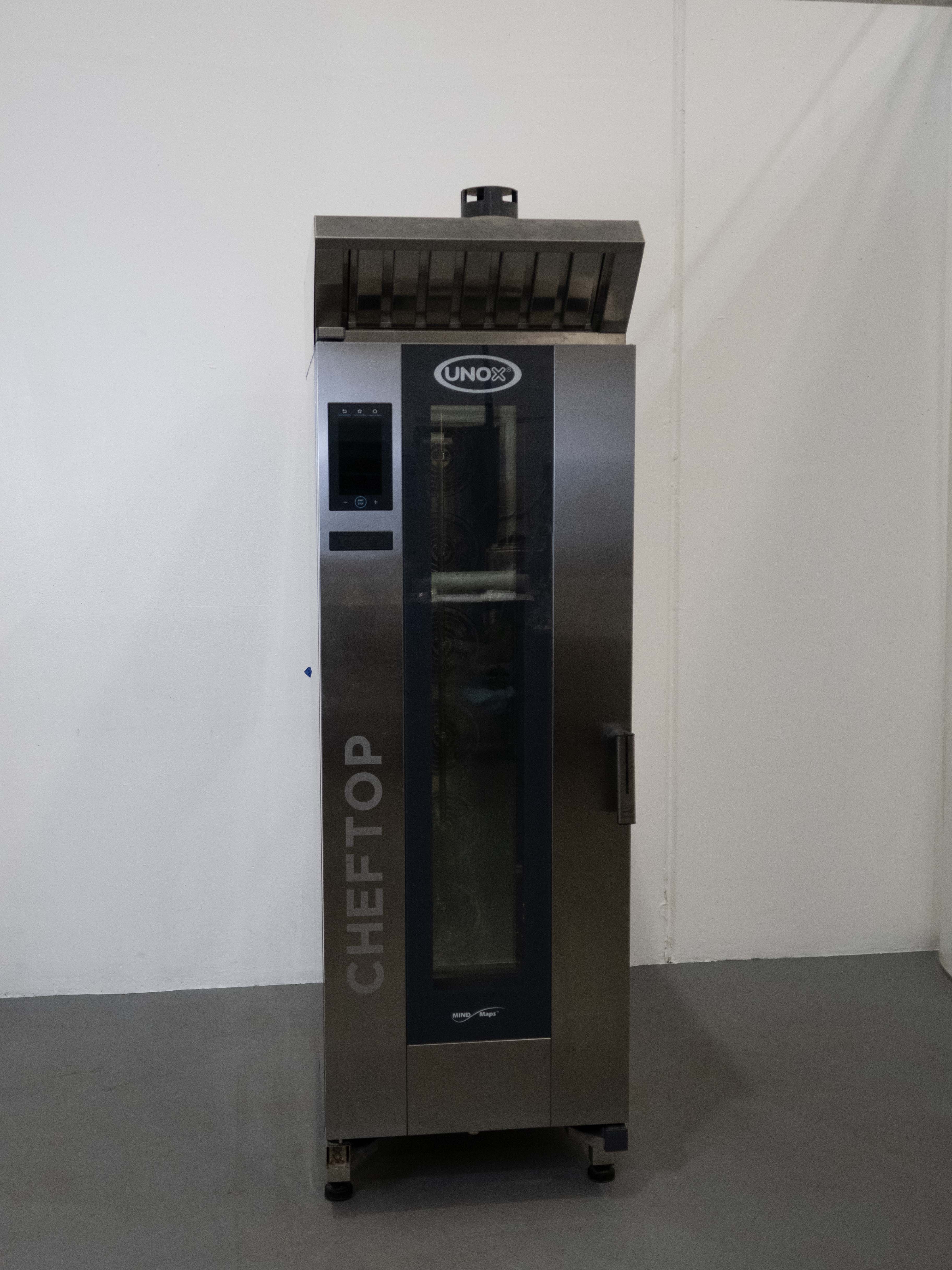 Unox XECL-2013-E1RS Combi Oven + Trollies