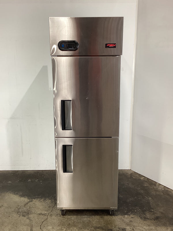 FSM BS2DUE/E Upright Fridge