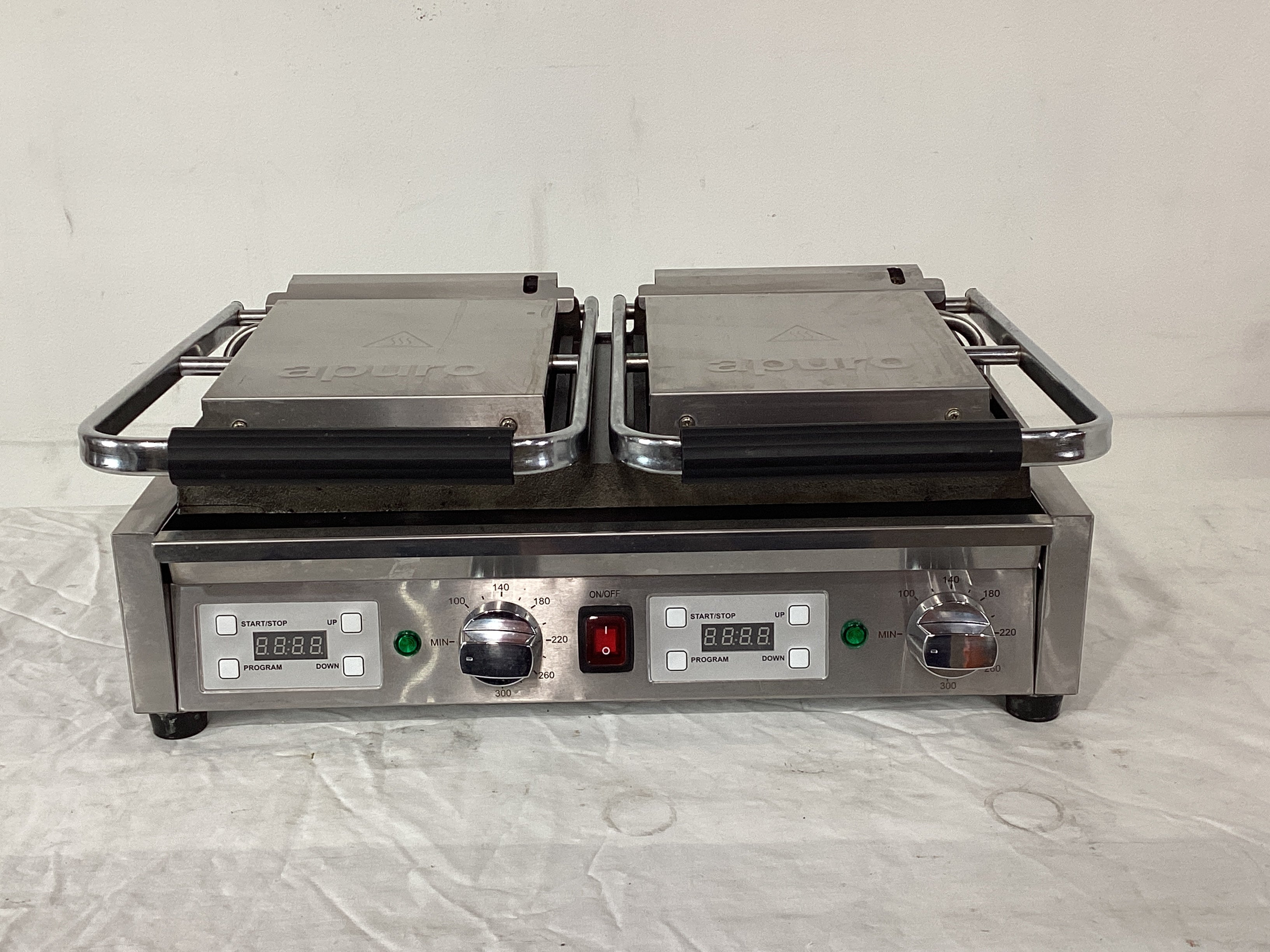 Apuro FC385-A Contact Grill
