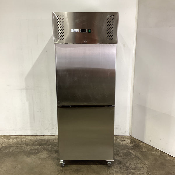FED-X XURF650S1V Upright Freezer