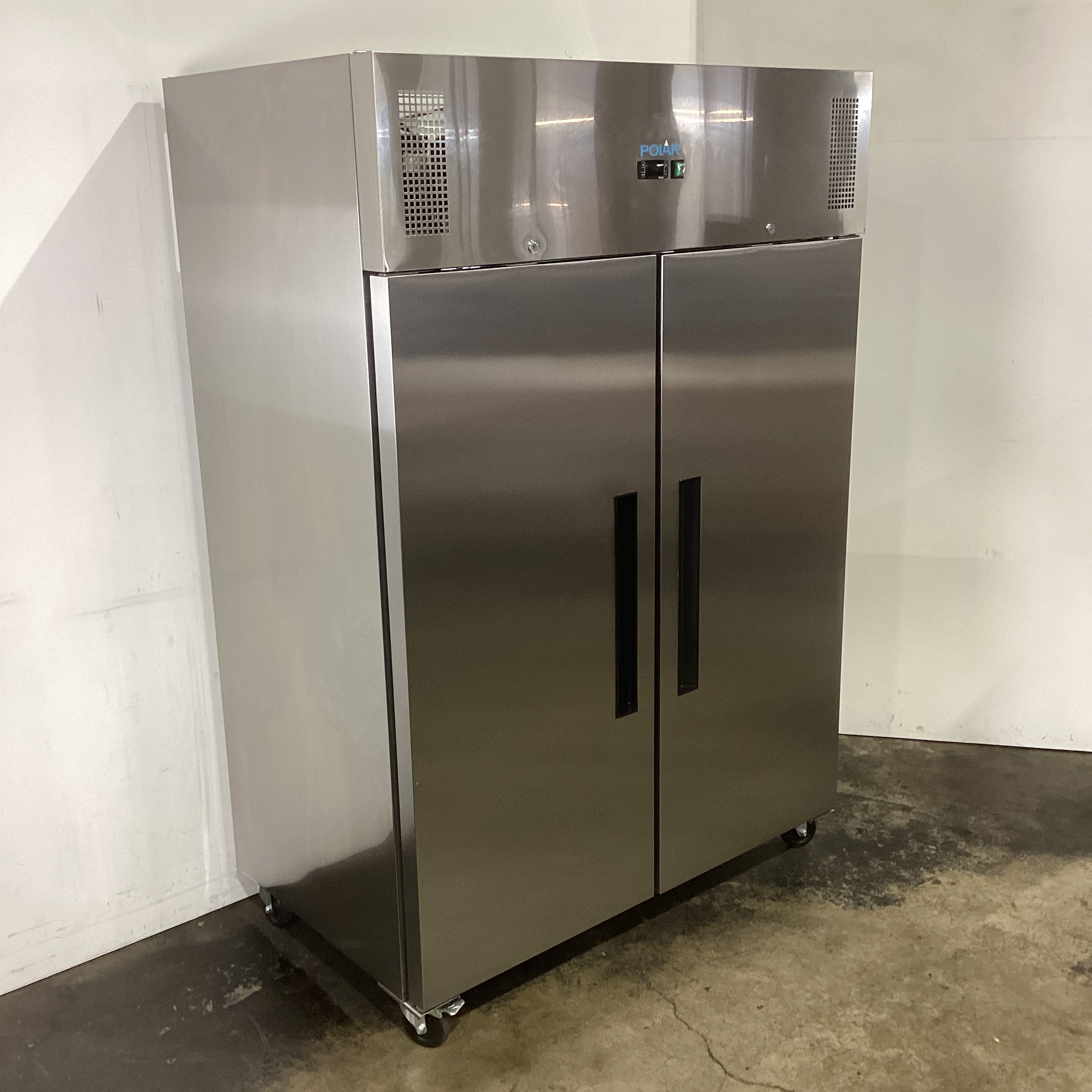 Polar DL896-A Upright Freezer