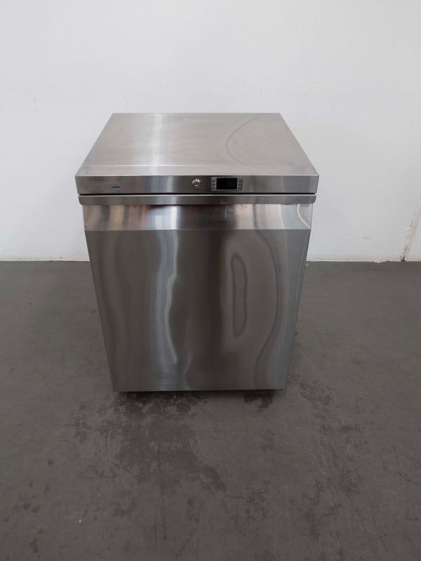 Airex AXR-UC-1 1 Solid Door Bar Fridge