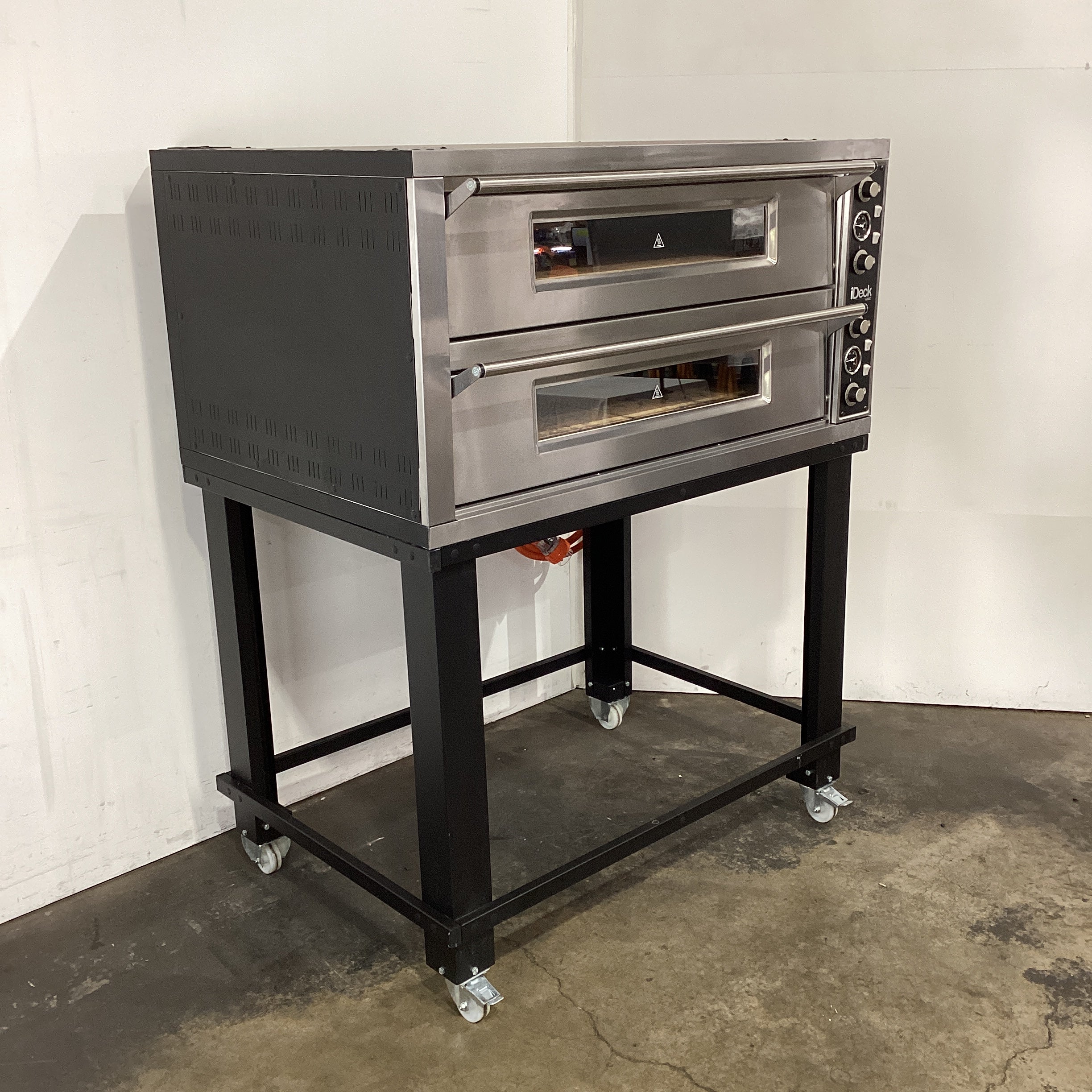 Moretti Forni iDeck PD105.65 Pizza Oven + Stand