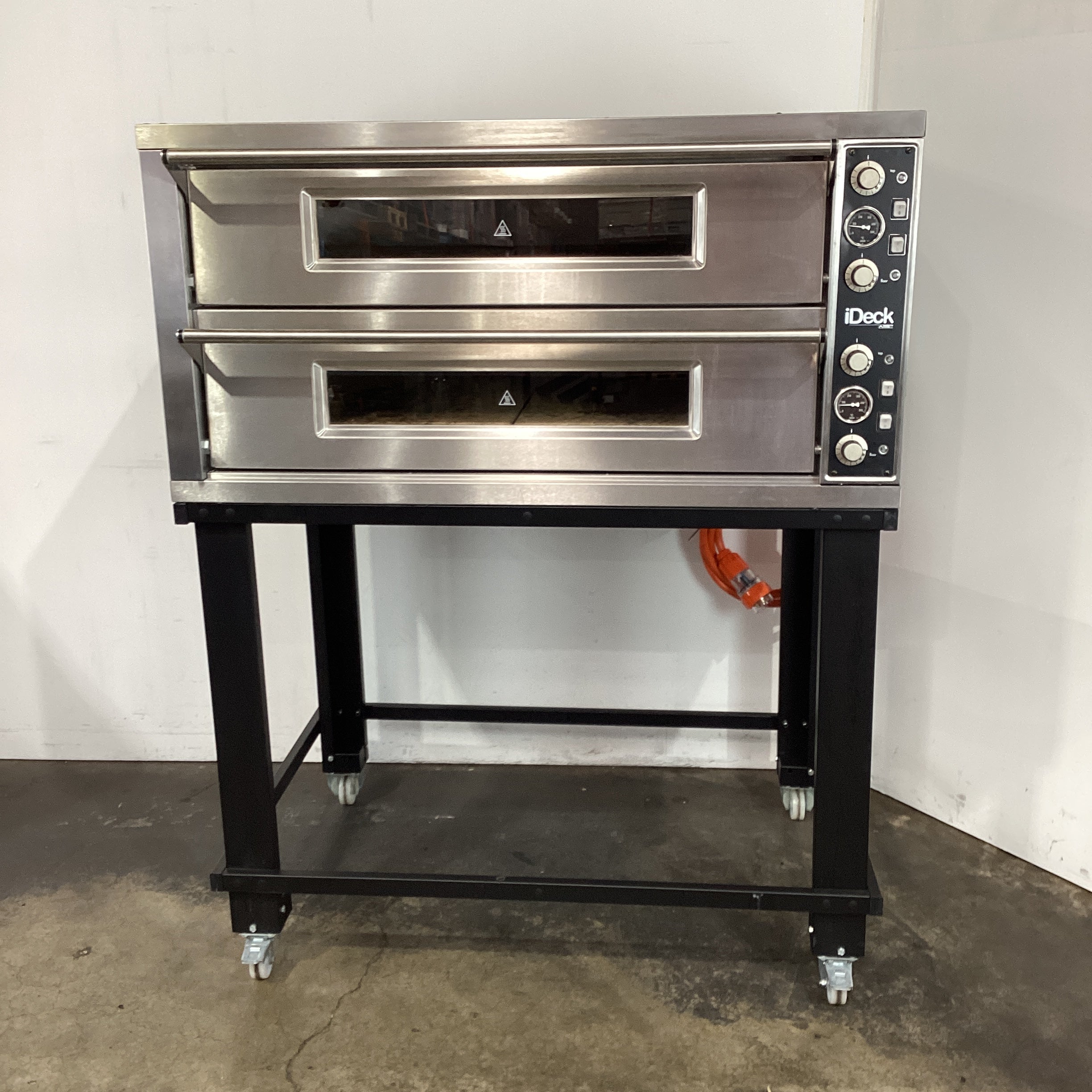 Moretti Forni iDeck PD105.65 Pizza Oven + Stand