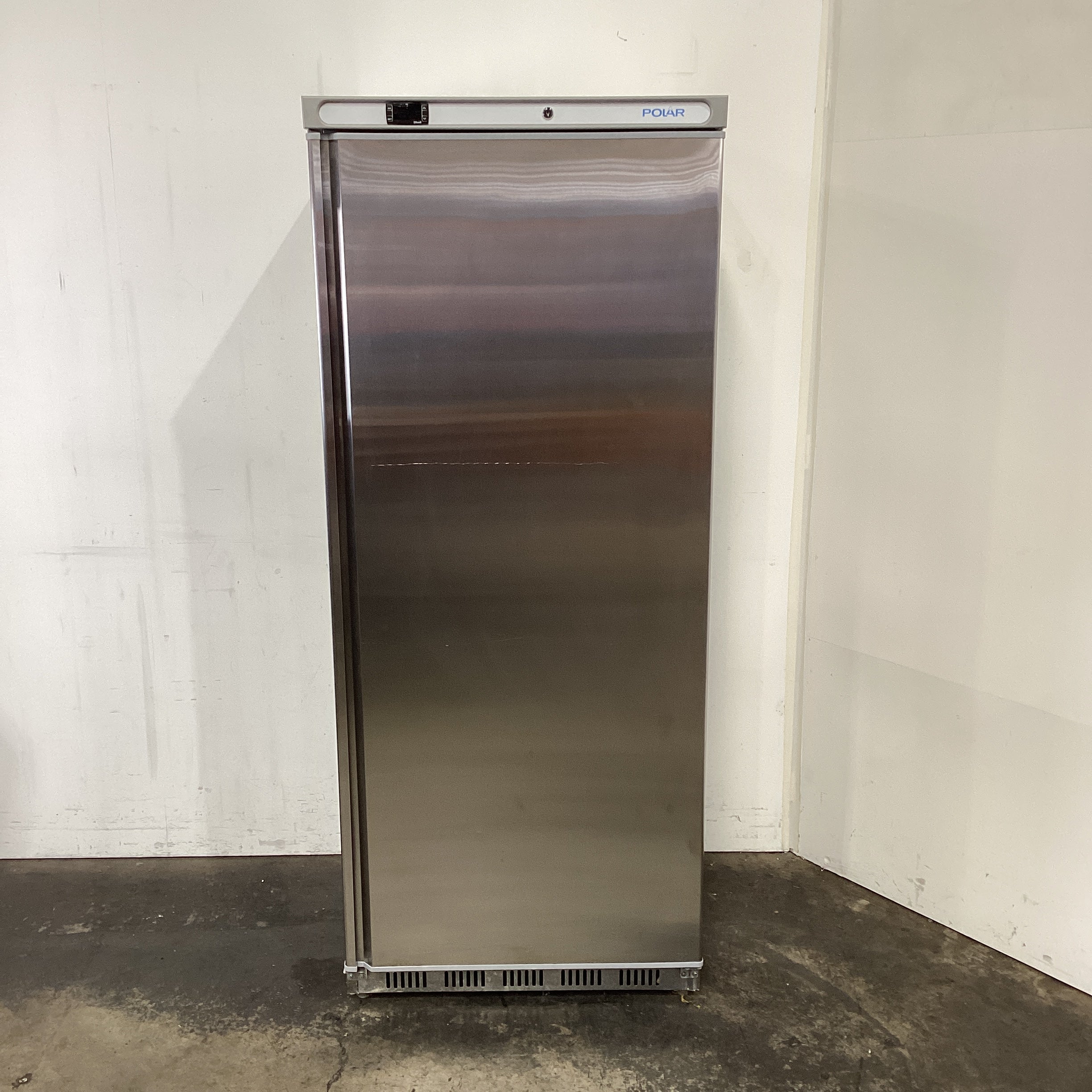 Polar CD085-A Upright Freezer