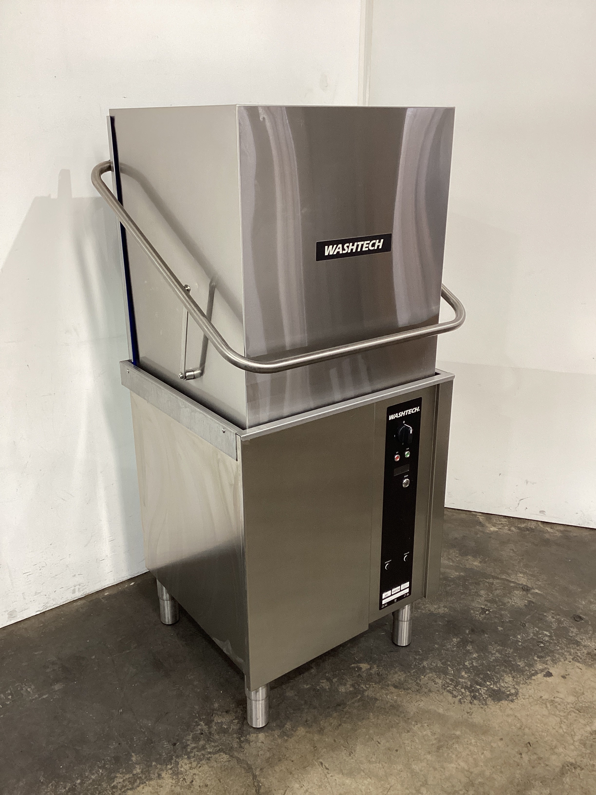 Washtech XP Passthrough Dishwasher