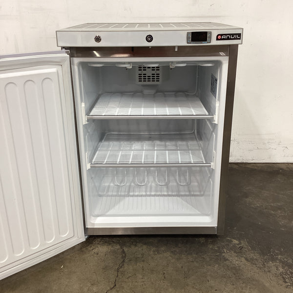 Anvil FBF2203 Underbench Freezer