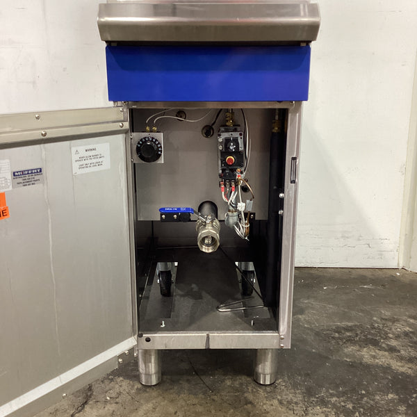 Blue Seal GT18 Fryer