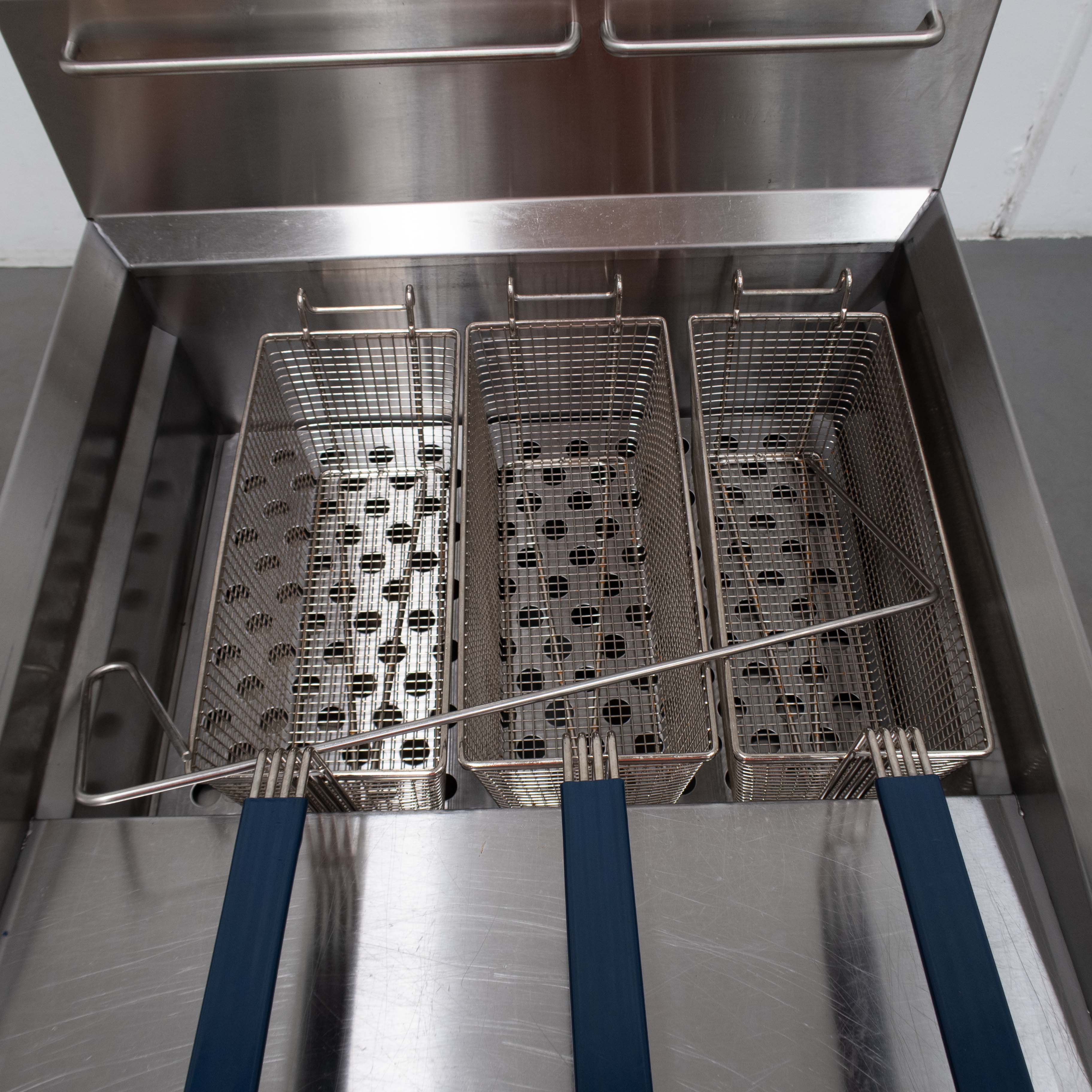 Blue Seal GT60 Fryer