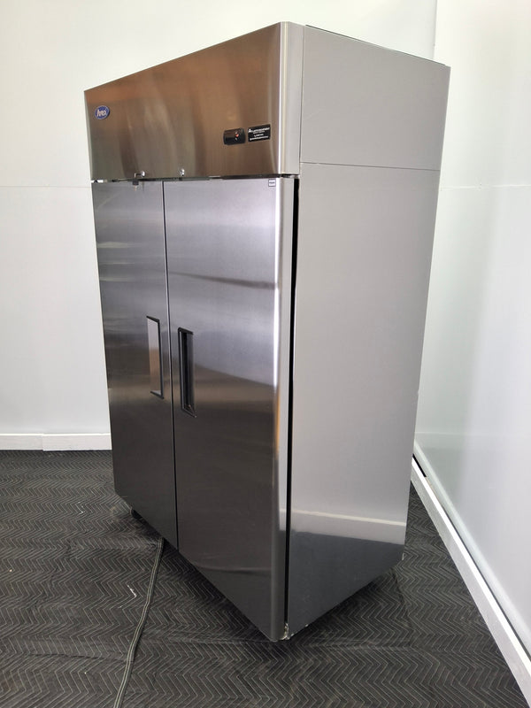 Atosa YBF9218GR Upright Fridge