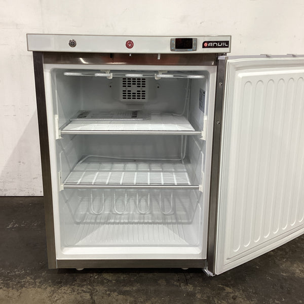 Anvil FBF2203 Underbench Freezer