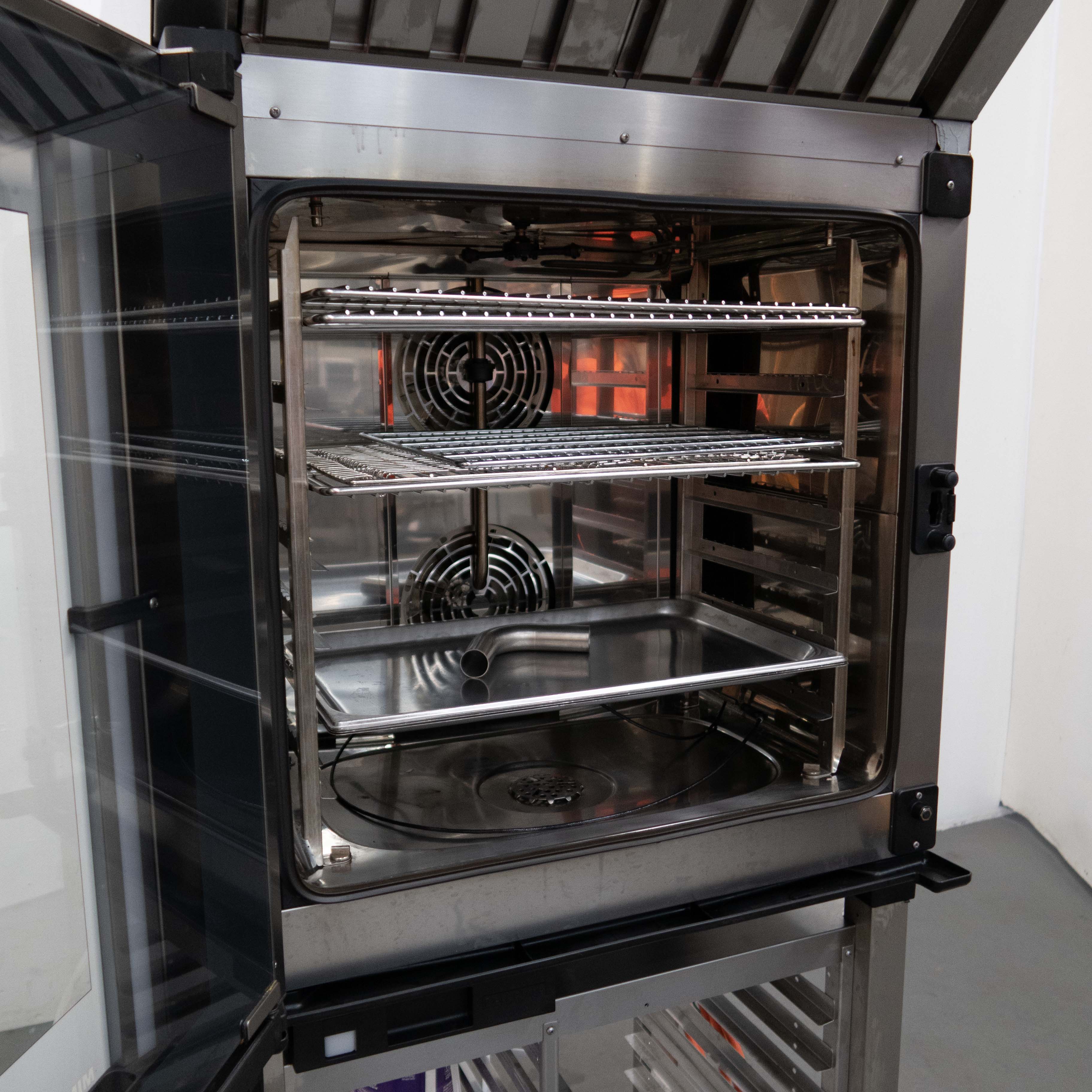 Unox XEVC-0711-E1RM Combi Oven + Hood with Steam Condensor