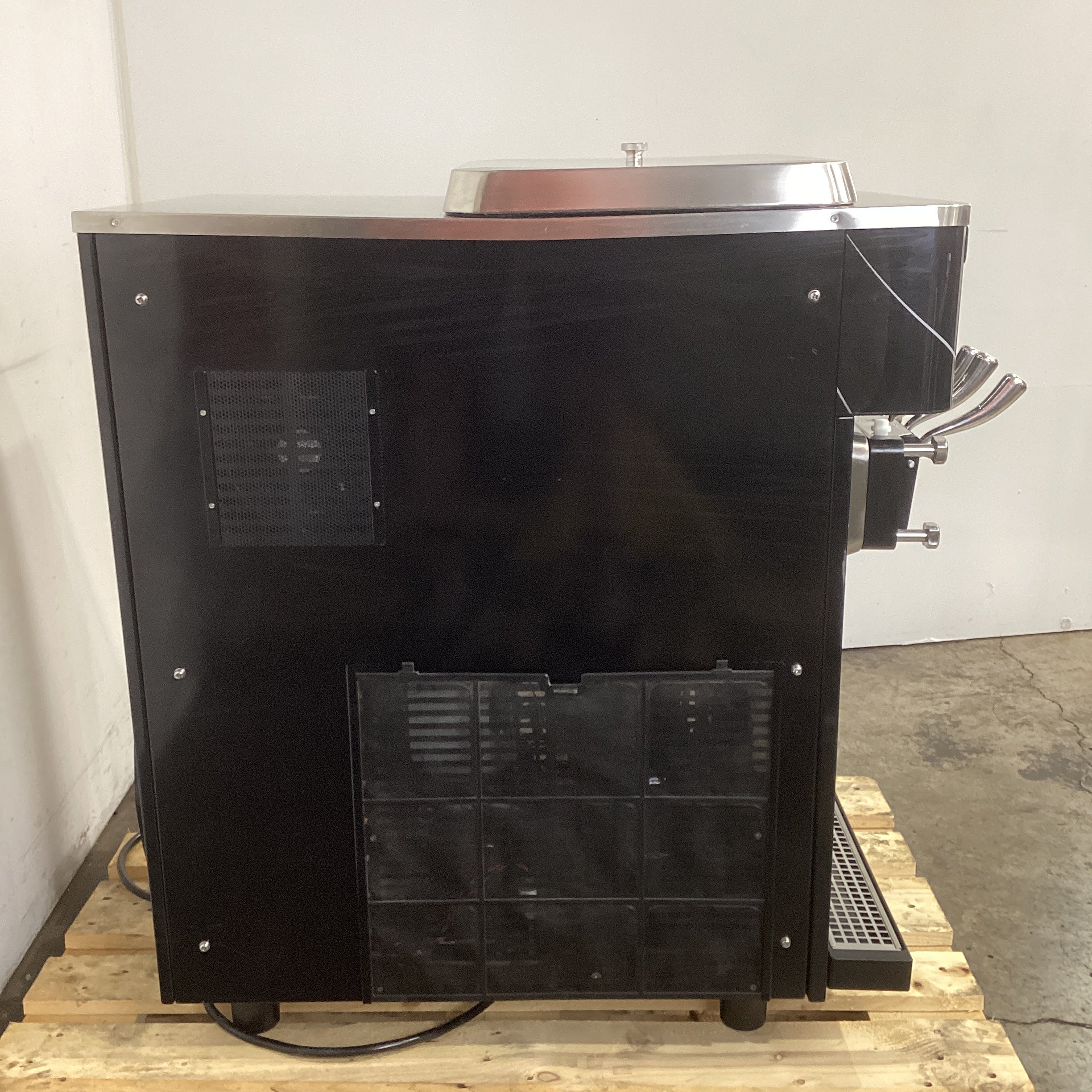 Acaion BE404 Soft Serve Machine