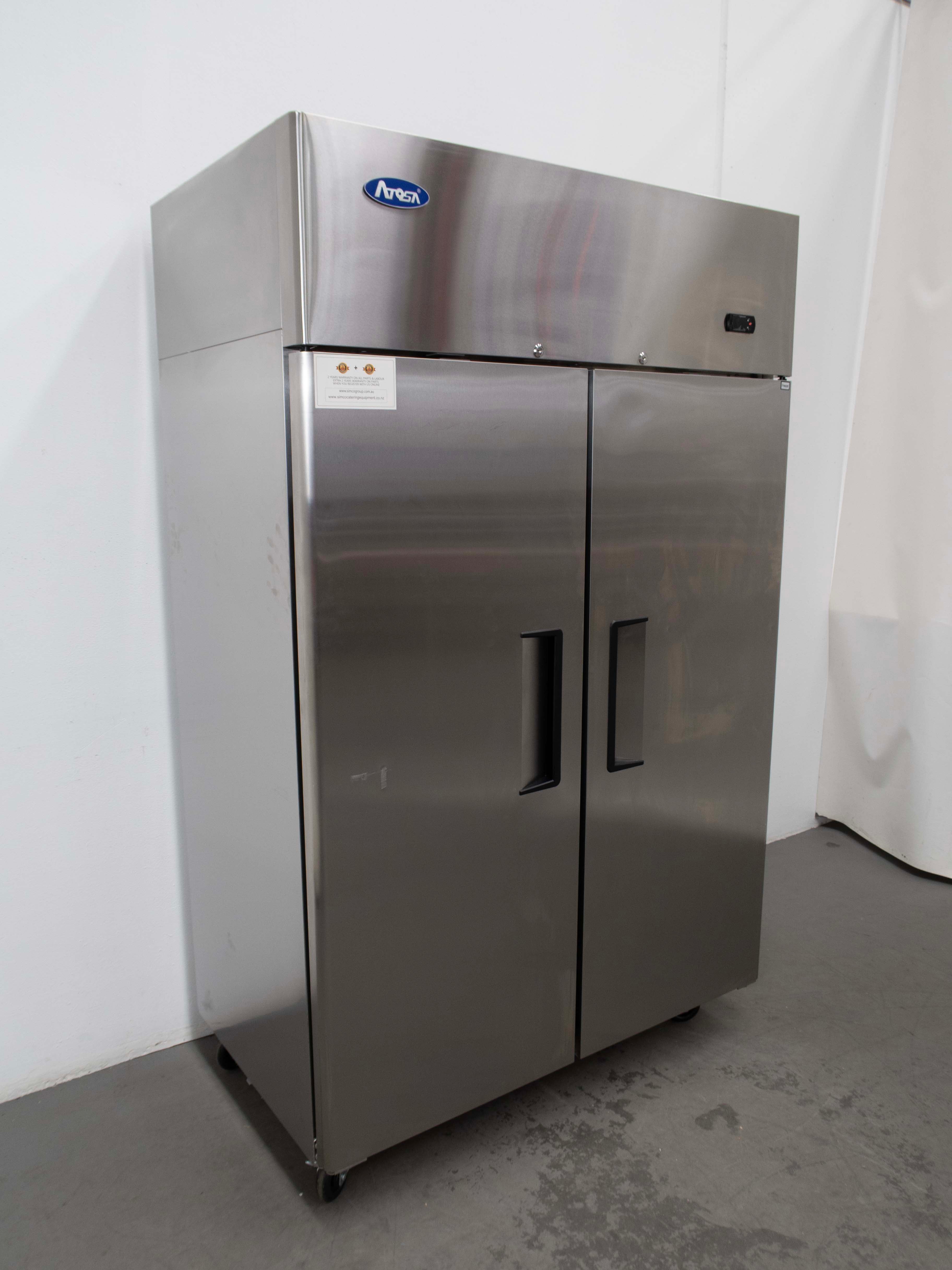 Atosa YBF9219 Upright Freezer