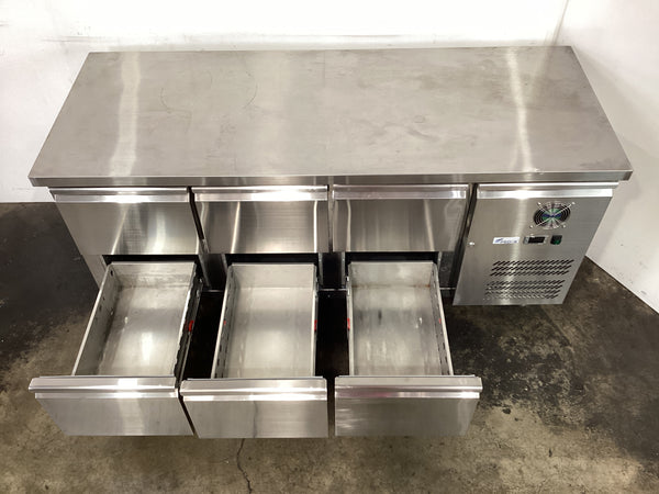 FED-X XUB7C18S3D Undercounter Fridge