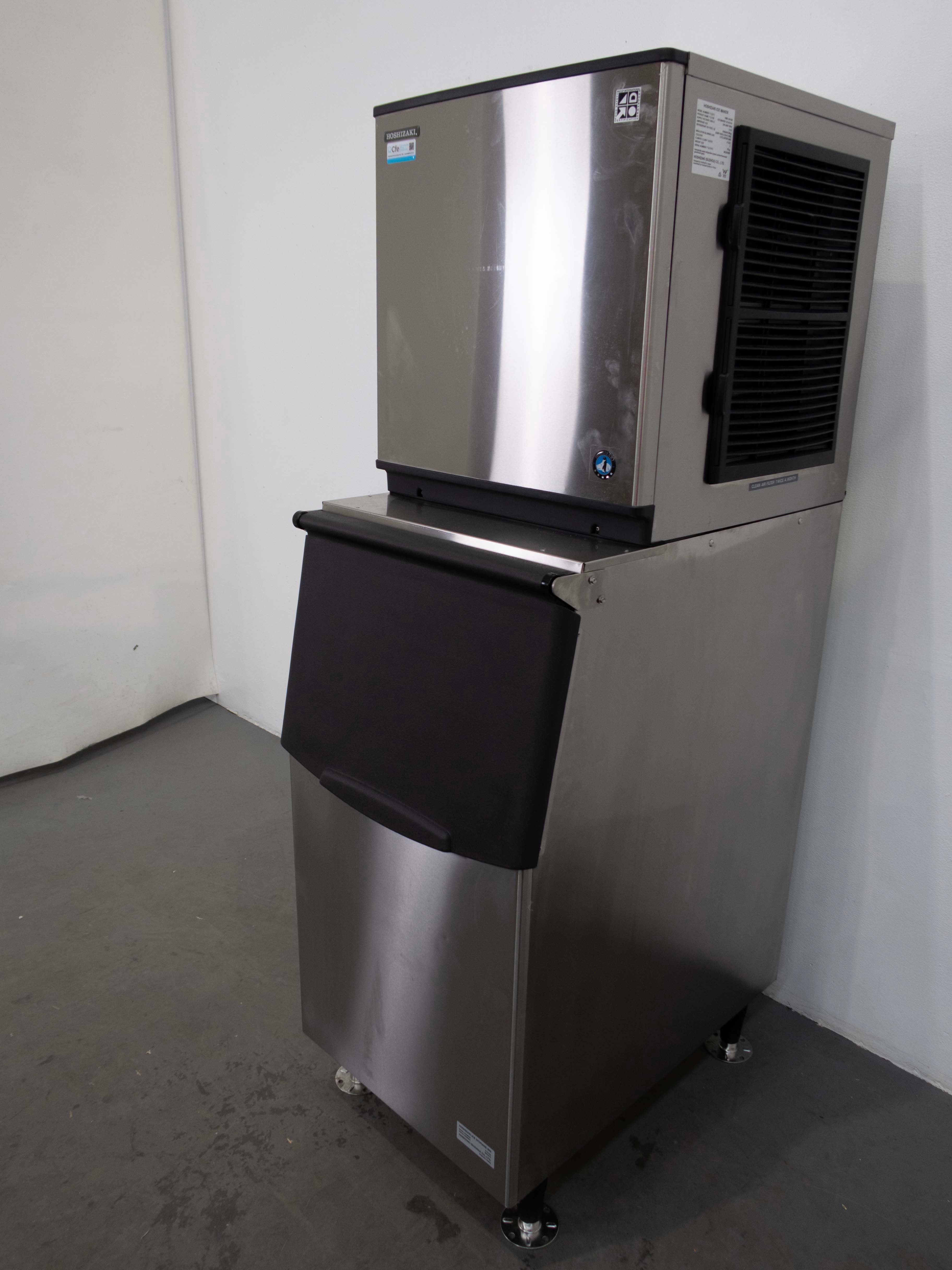 Hoshizaki KMD-201AB Ice Machine + Ice Bin