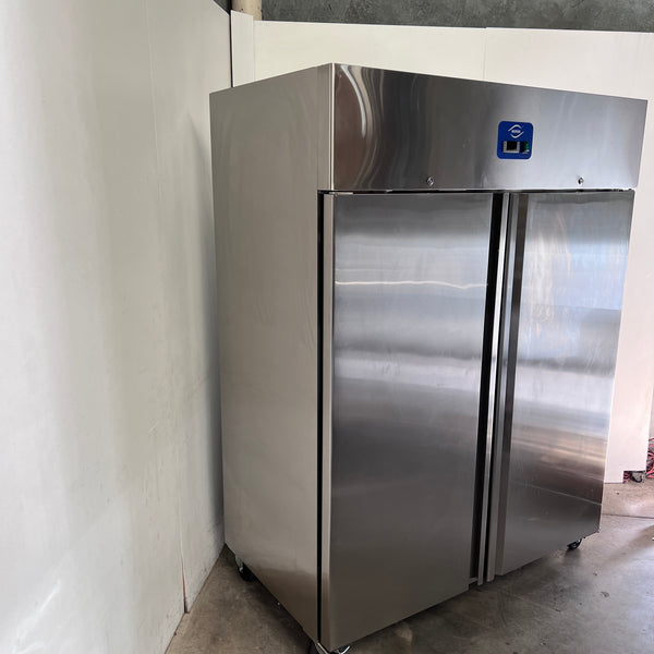 Norsk GN NSK-1410TN Upright Fridge
