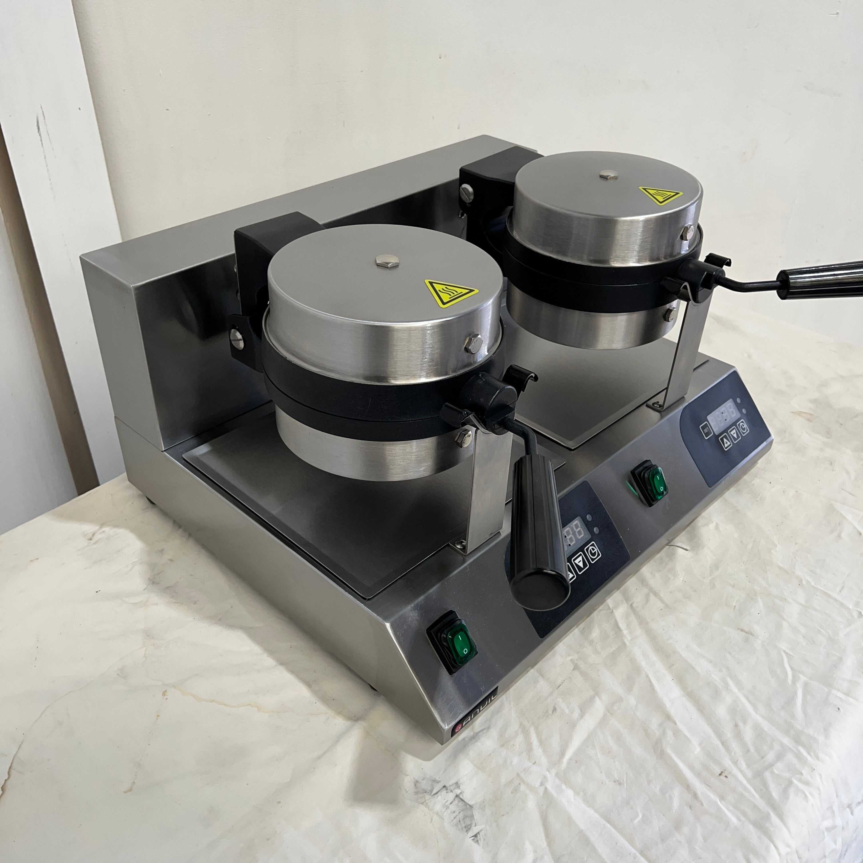 Anvil WBA1002 Waffle Iron