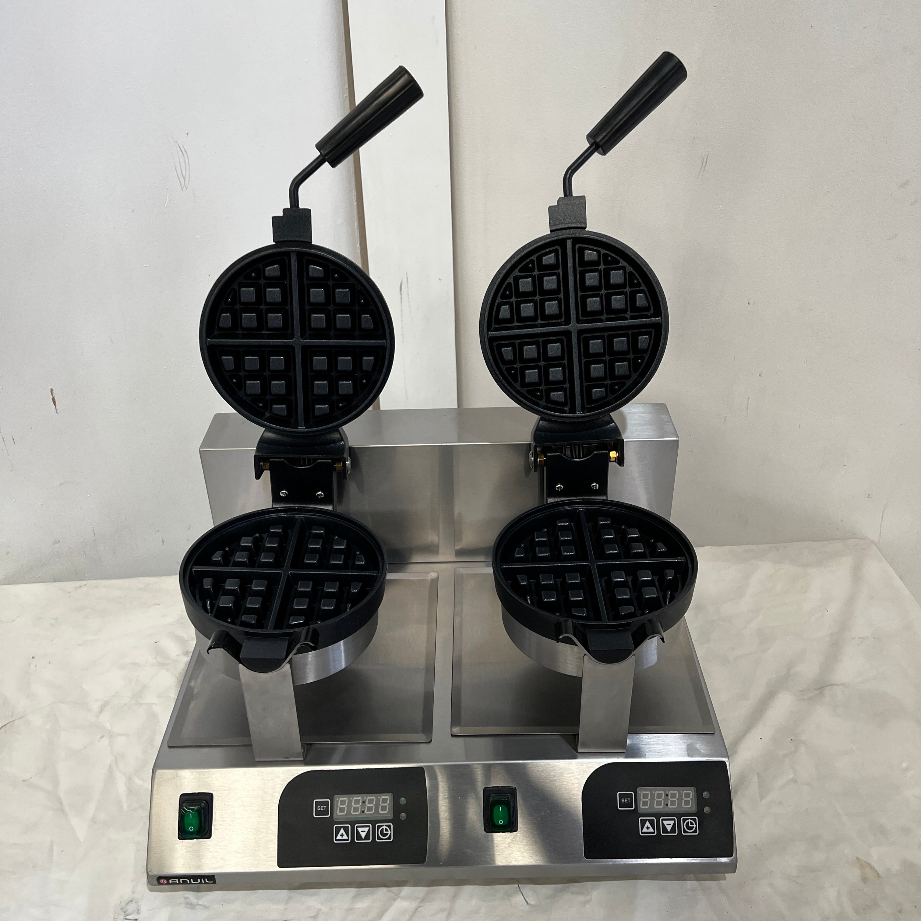 Anvil WBA1002 Waffle Iron