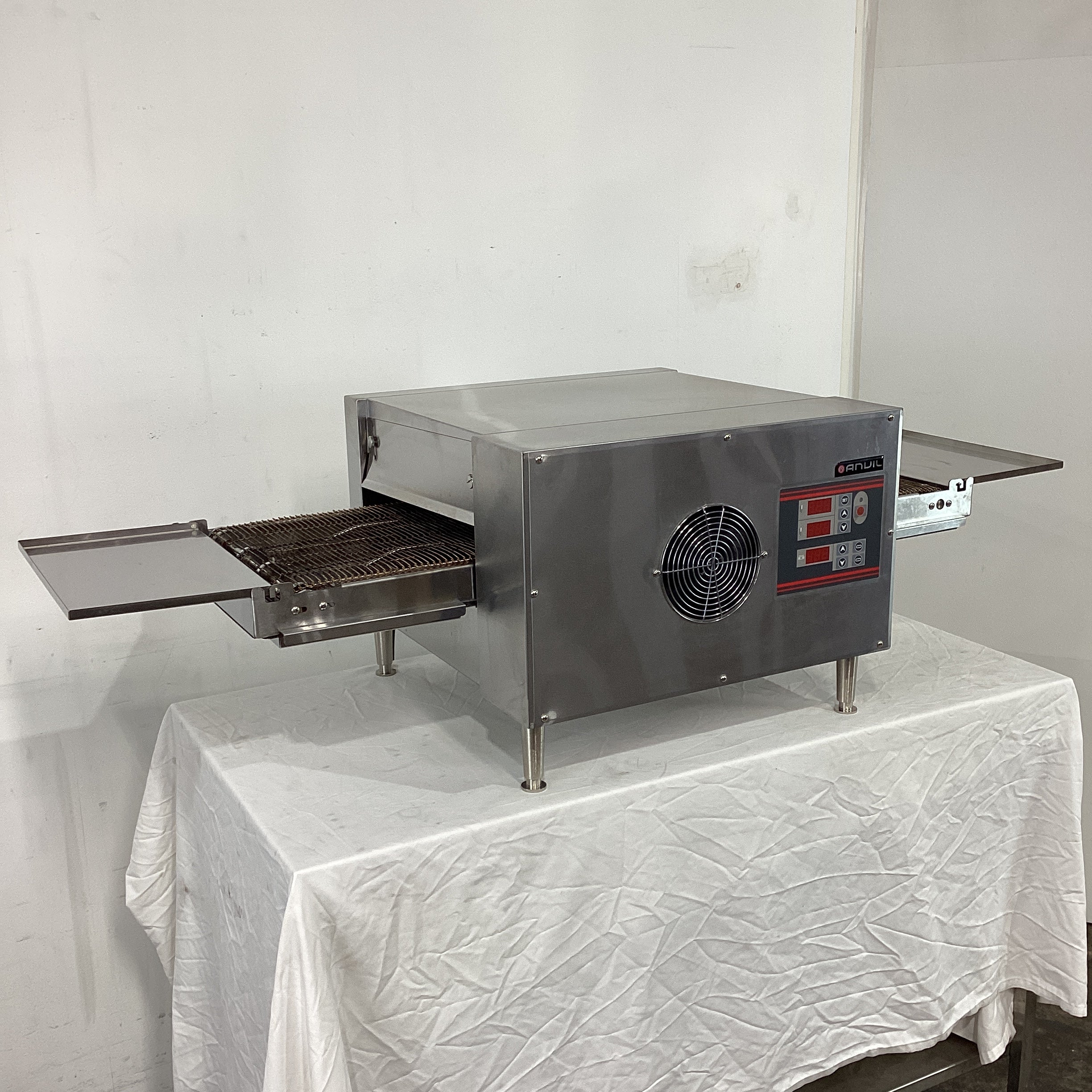 Anvil POK0004 Conveyor Pizza Oven