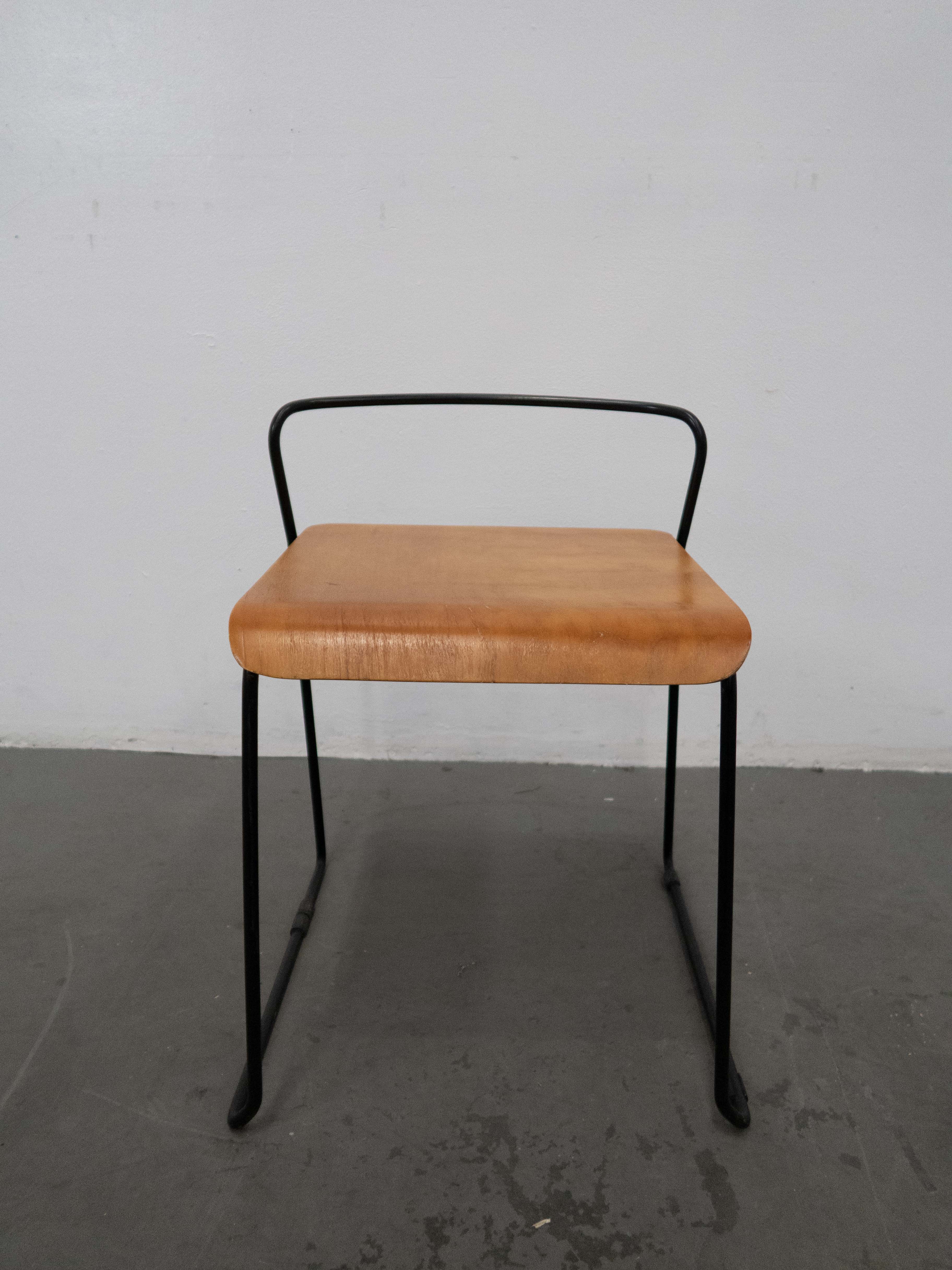 44x Zola Sled Low 45cm Stools