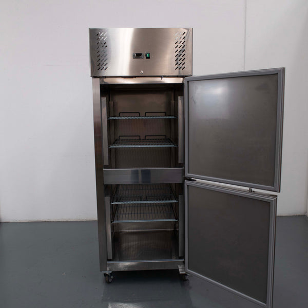 Federal XURC650S1V Upright Fridge