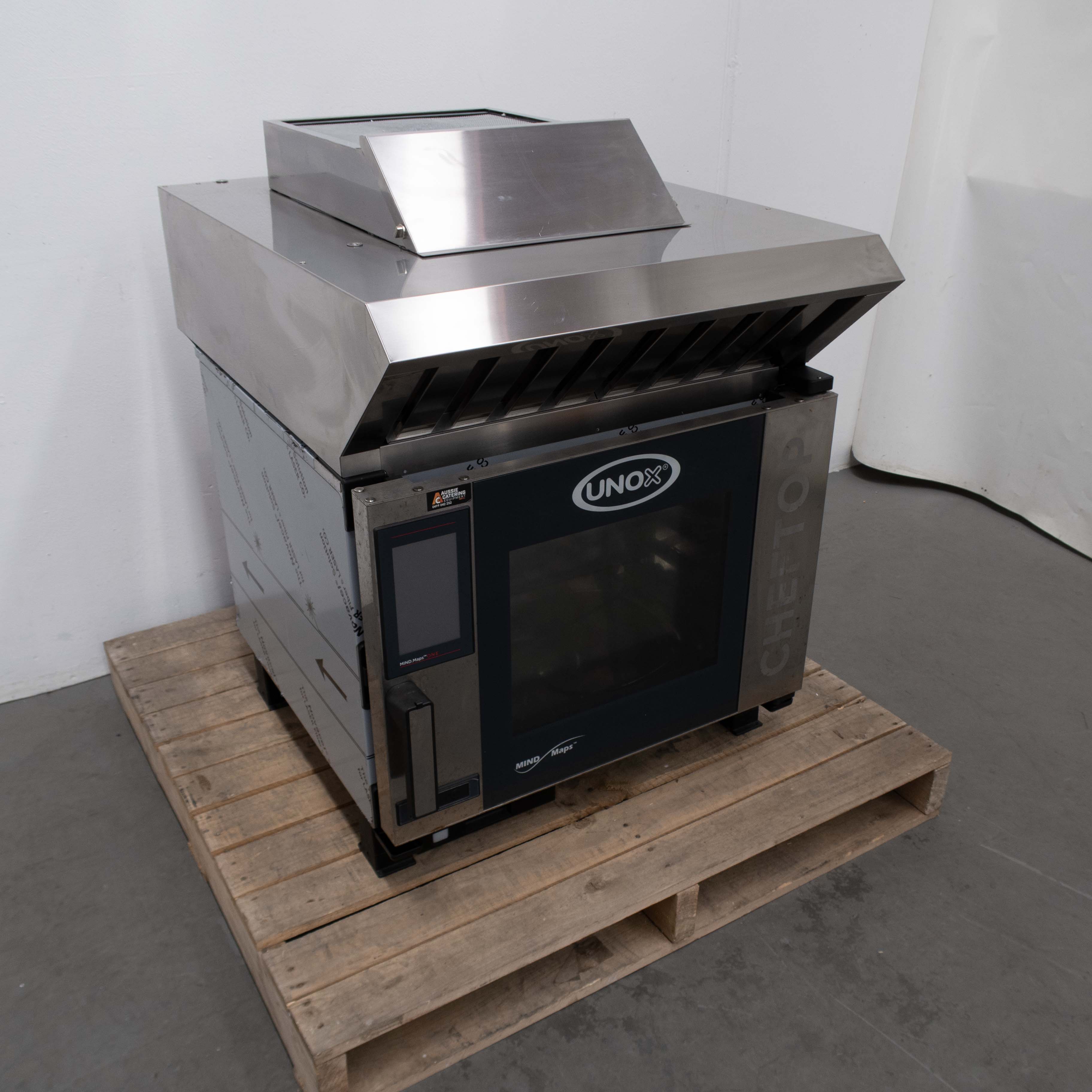 Unox XEVC-0511E1LM Combi Oven + Exhaust Hood