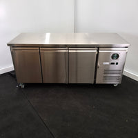 FED-X XUB7C18S3V Undercounter Fridge