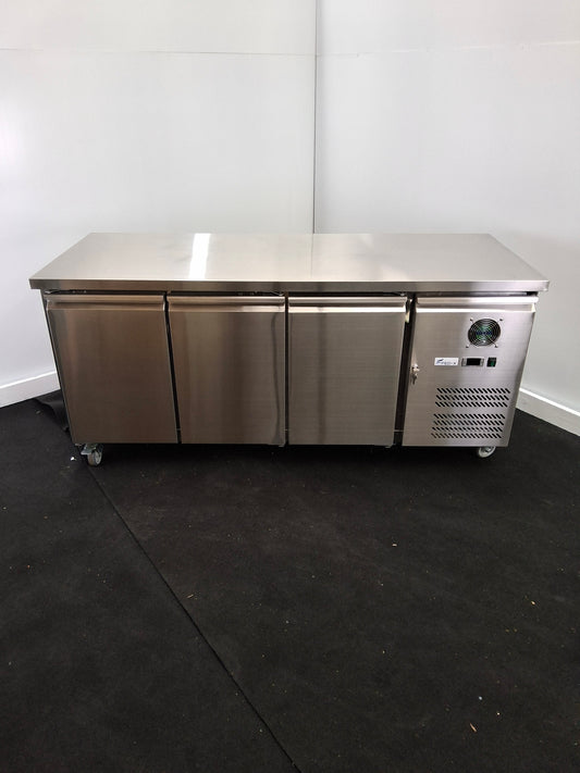 FED-X XUB7C18S3V Undercounter Fridge