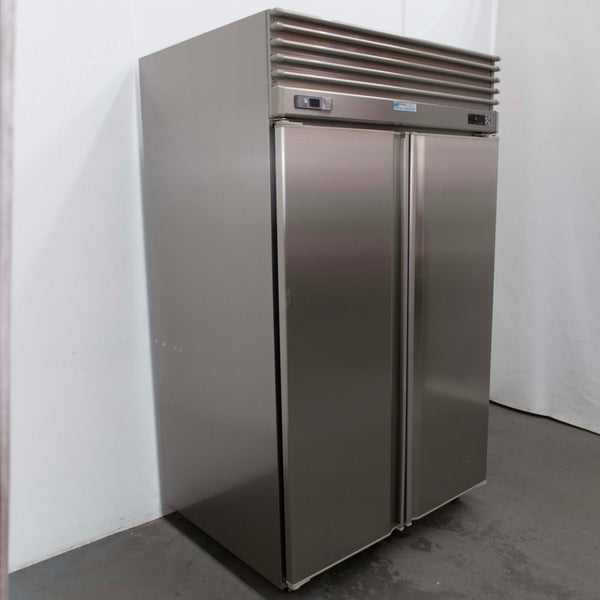 Artisan M1722	Upright Fridge/Freezer