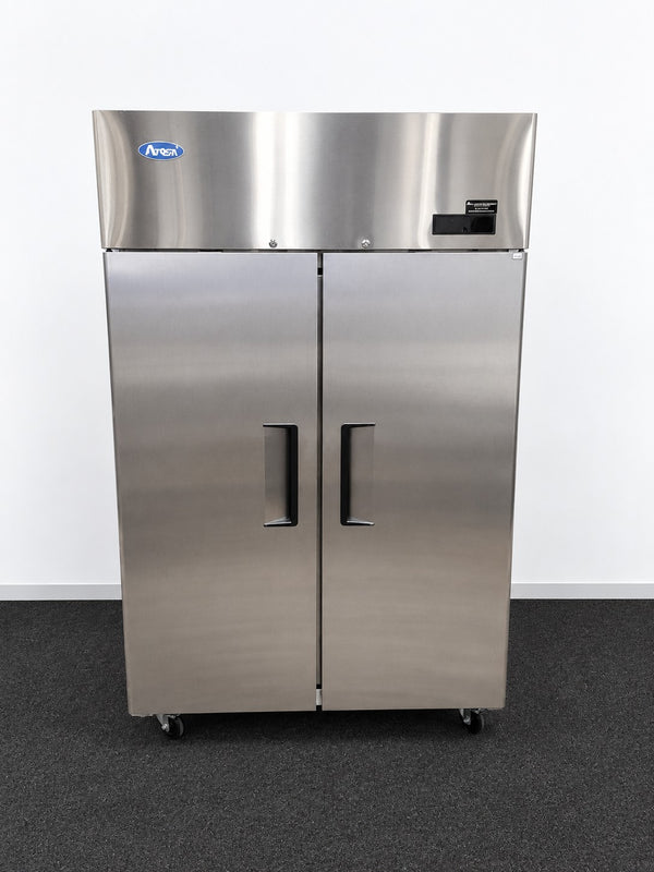 Atosa YBF9219GR Upright Freezer