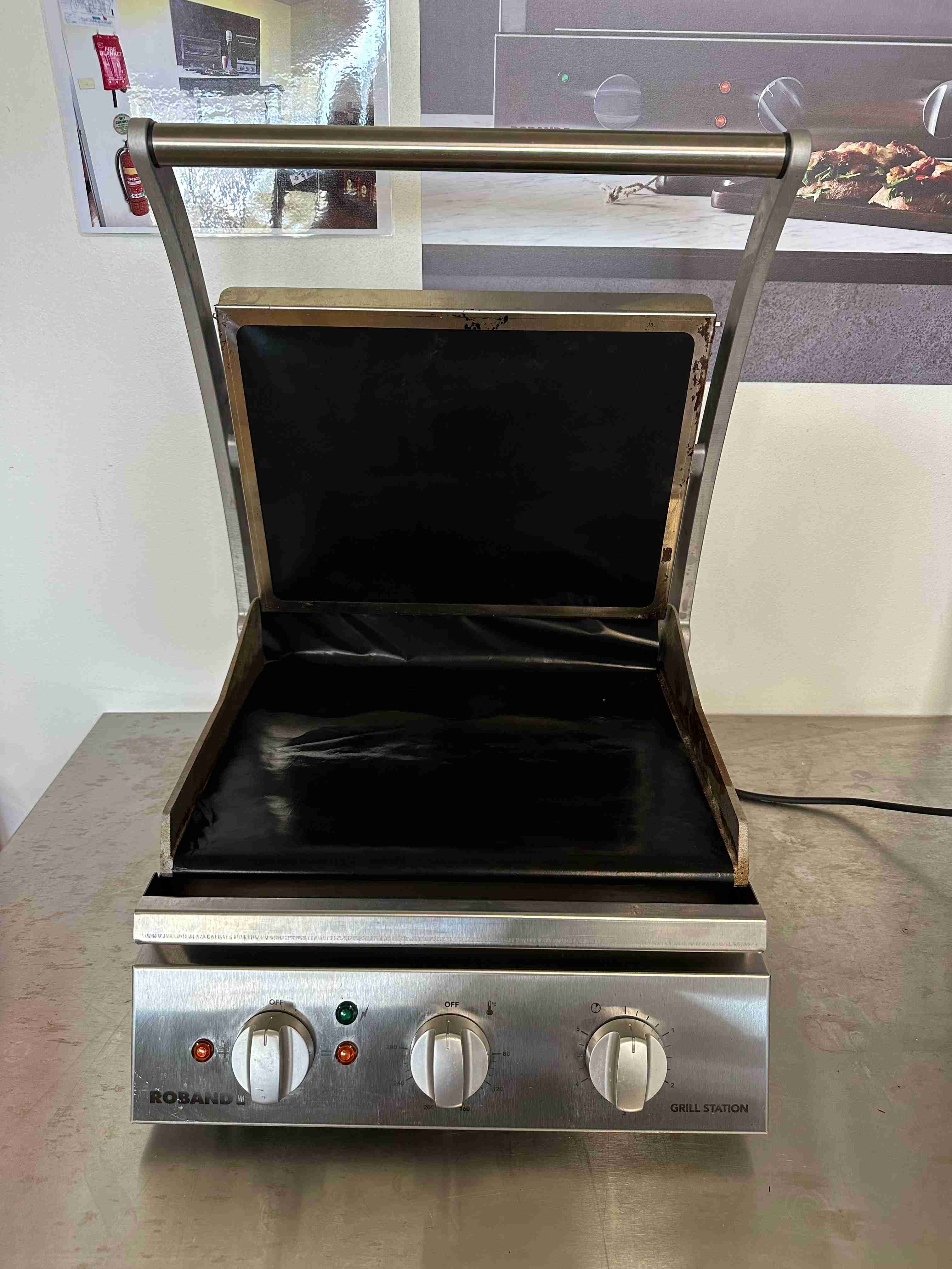 Roband GSA610S Grill Station