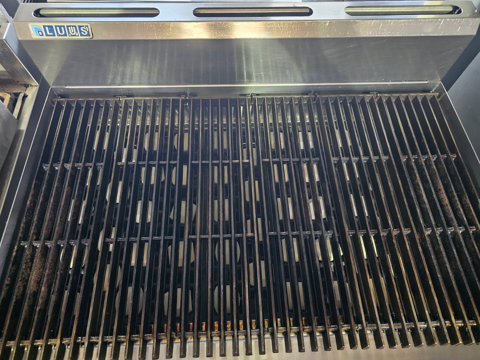 Luus CS-9C Chargrill + Stand