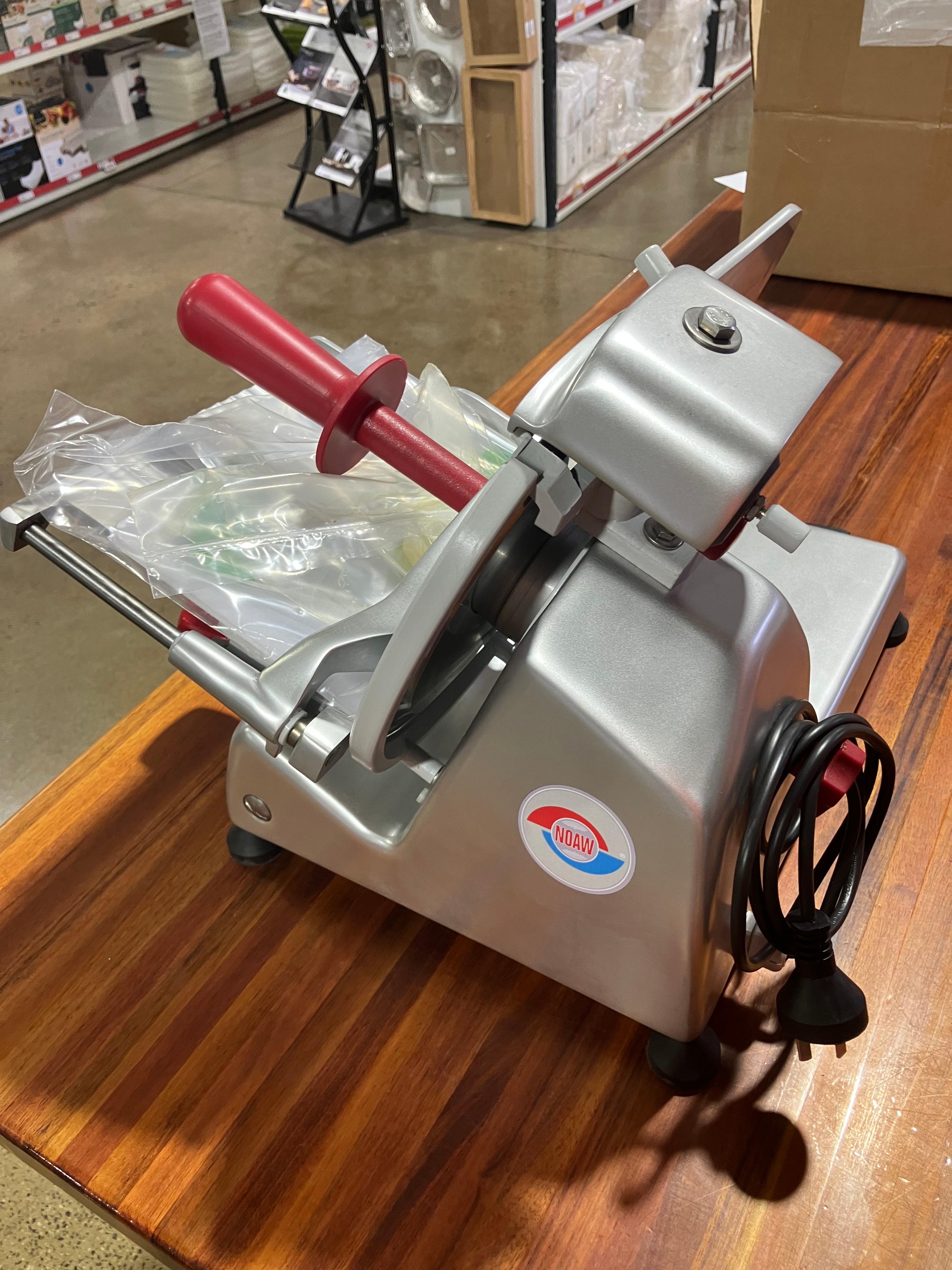 Noaw NS220 Medium Duty Meat Slicer