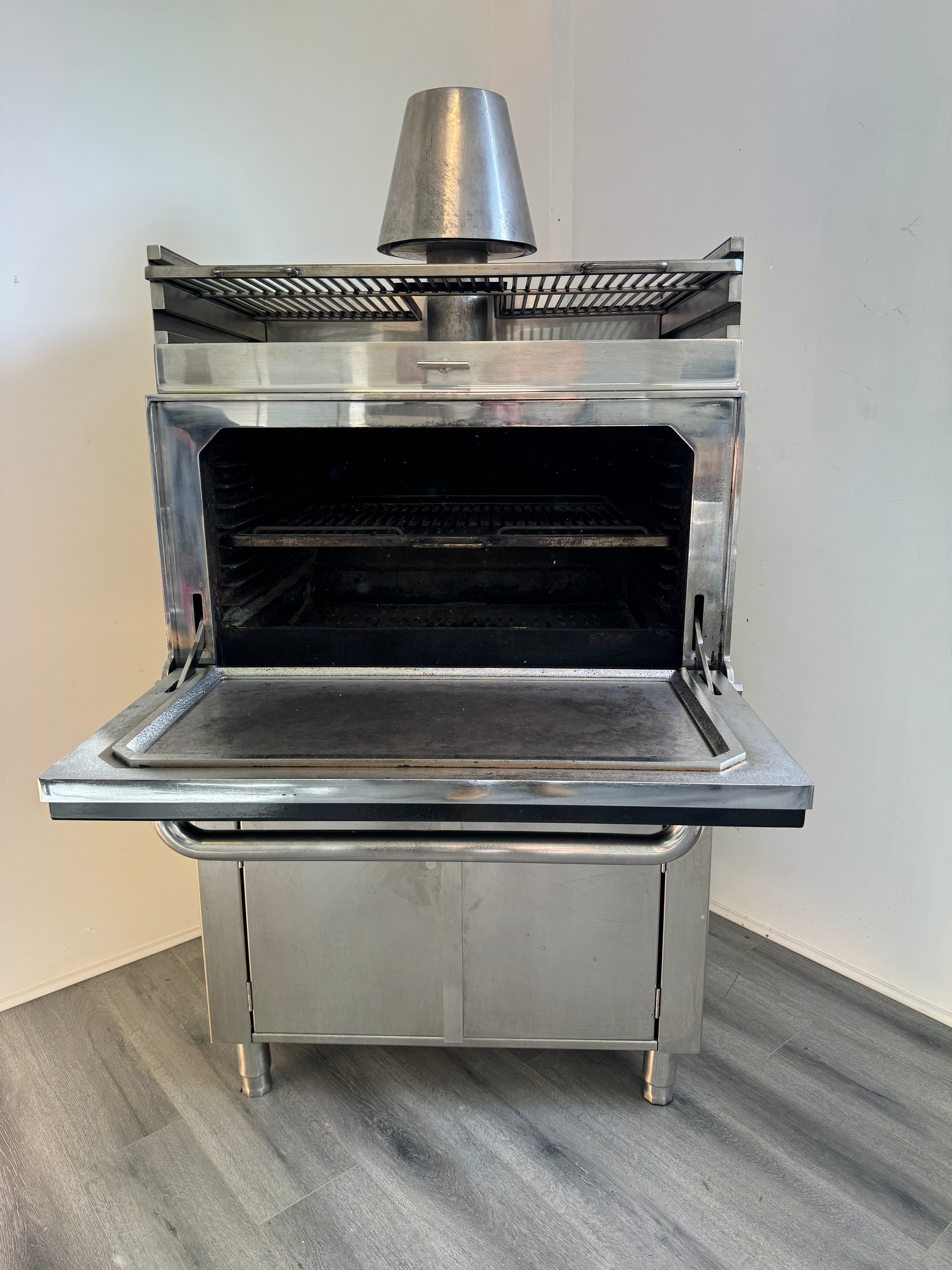 Mibrasa HMB 110 Charcoal Oven with Cupboard