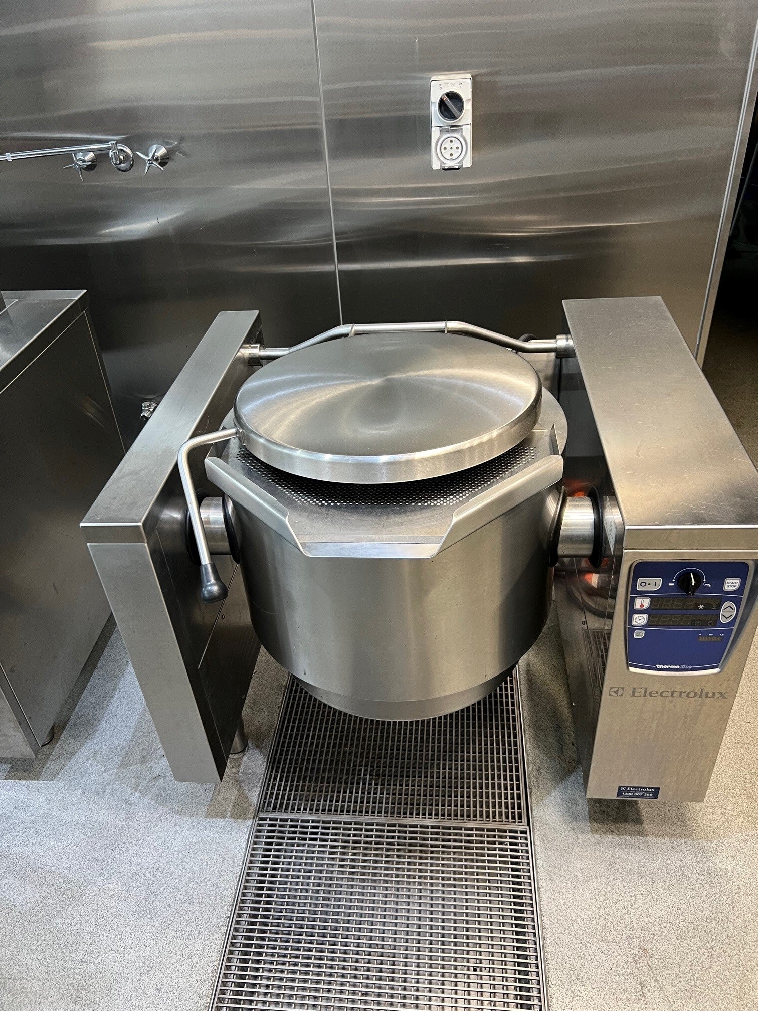 Electrolux TBOT06EEFO Therma Tilting Kettle