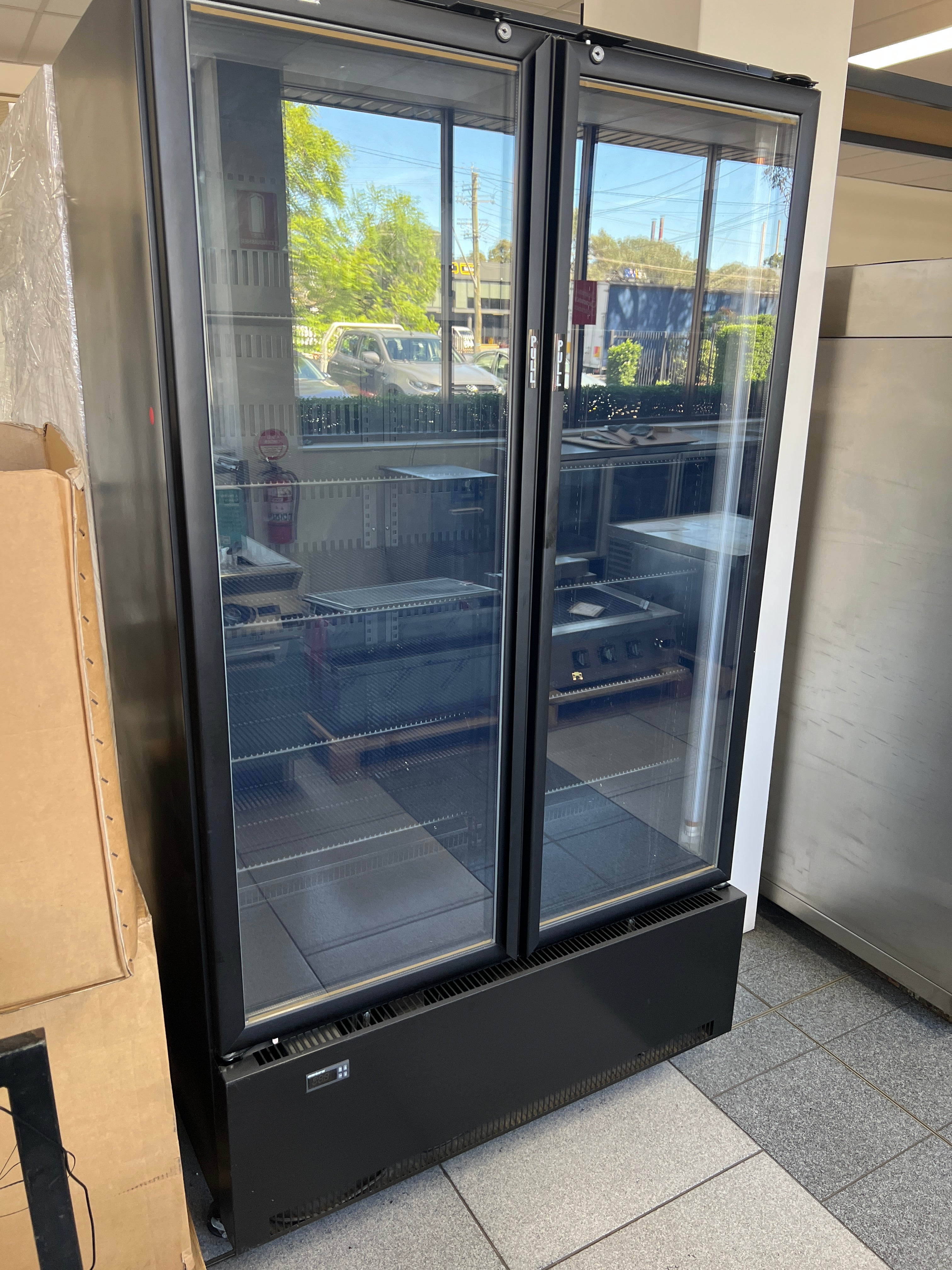Skope RCB900 Upright Fridge