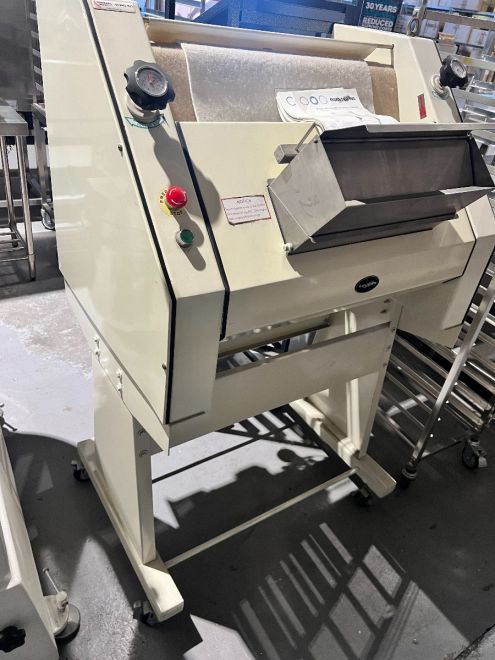 Maestro Mix ROL-MOL 750 French Roll Moulder