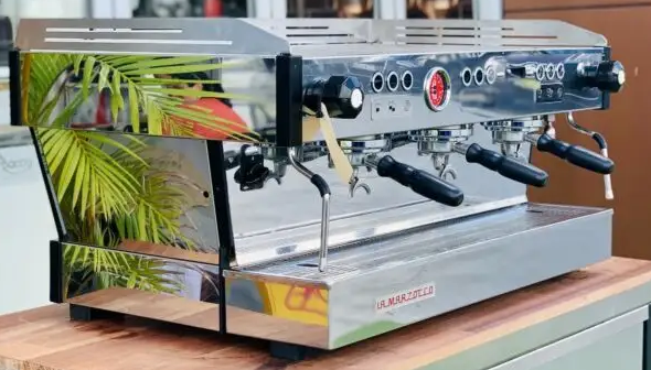 La Marzocco Linea PB 3 Group Coffee Machine