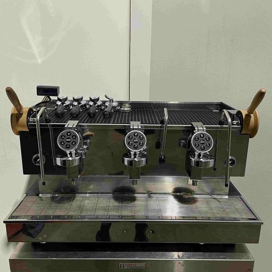 XLVI Steamhammer 3 Group Coffee Machine (2)