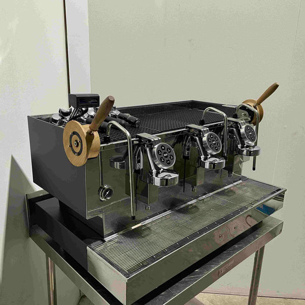 XLVI Steamhammer 3 Group Coffee Machine (4)