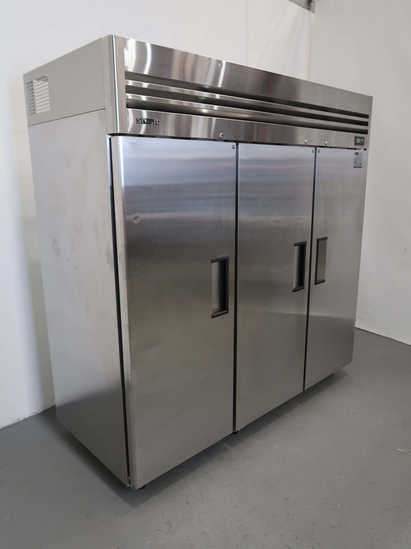 Skipio SRT65-3 - Upright Fridge (4)