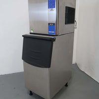 Icematic M132 AX H LARGE  Ice Machine (2)