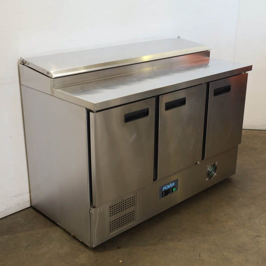 Polar G605-A - Pizza Prep Fridge (2)